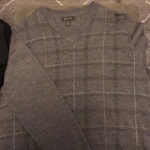 V- neck sweater. Size large